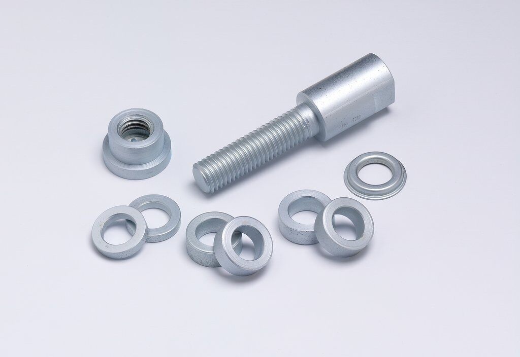 3M 7000028423 Threaded Adapter - Adapters