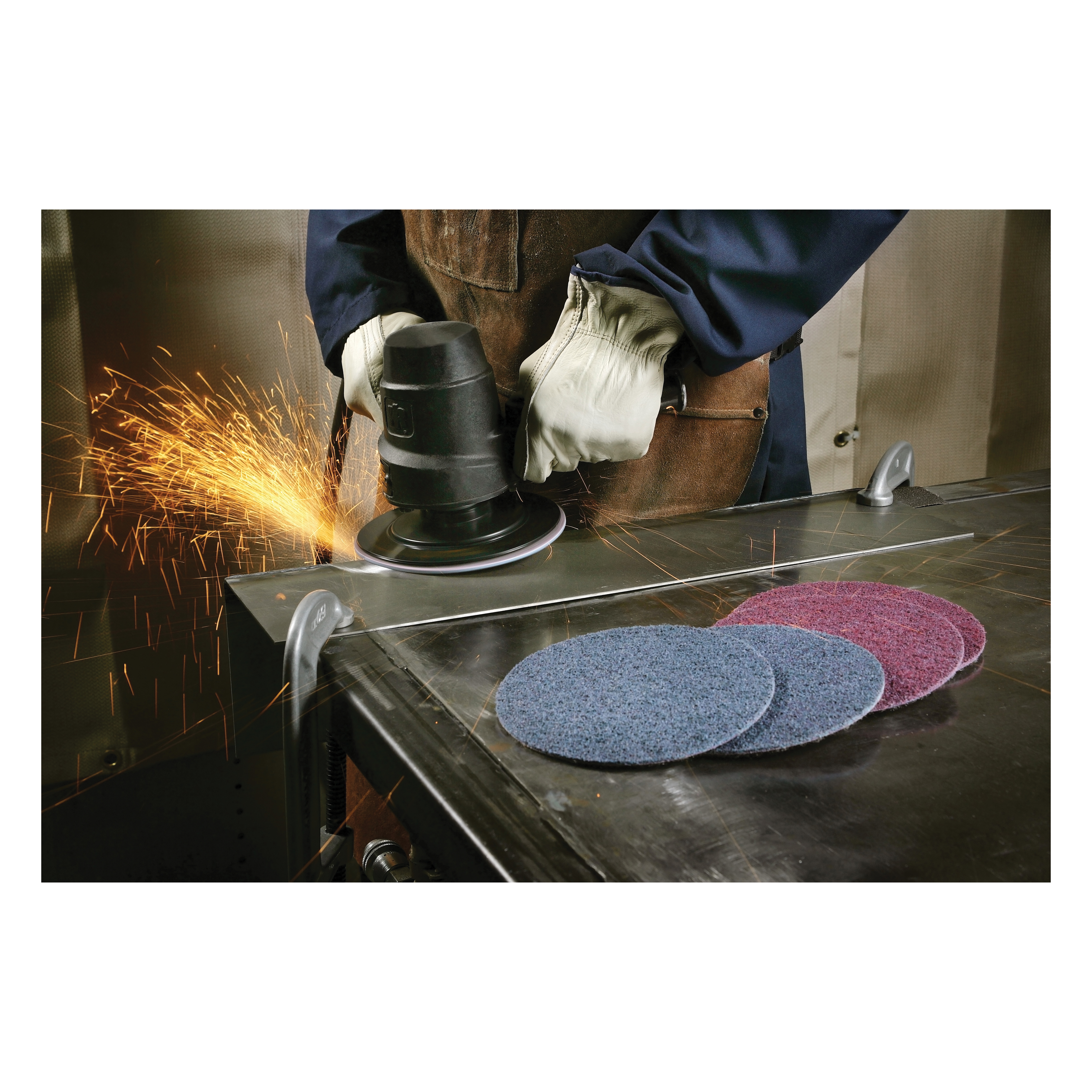 Scotch-Brite 7100007318 Heavy Duty Grinding and Blending Disc, 3 in Dia Disc, Coarse Grade, Ceramic Abrasive, Type TR Attachment - Non-Woven Abrasive Quick-Change Discs